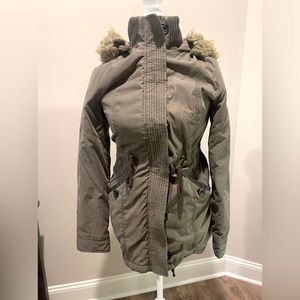 Women’s Abercrombie Hooded Parka, Size Small